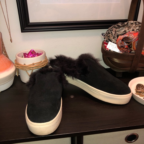 American Eagle Outfitters Shoes - AE Fur Lined Sneakers
